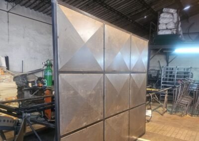 Fabricación de portones de fierro resistentes y seguros