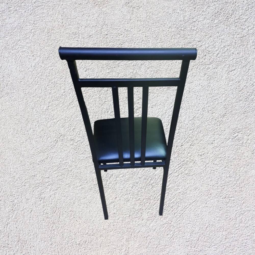 Silla metálica resistente